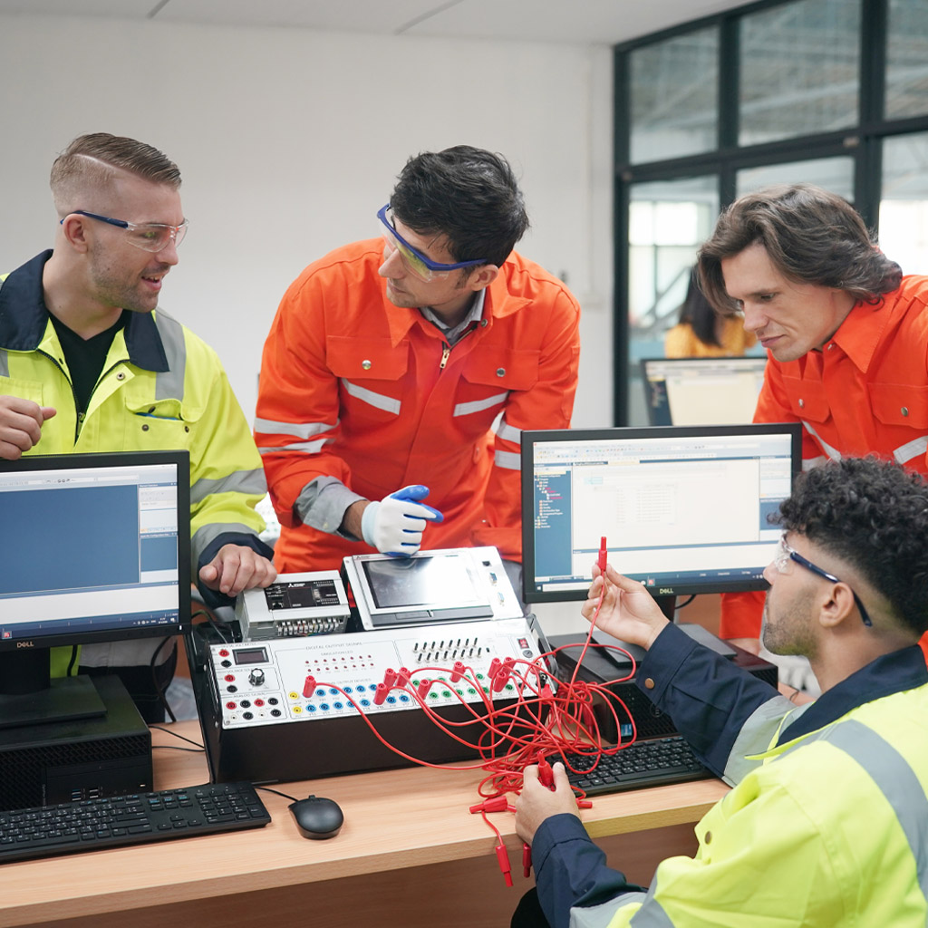 team-working-together-gda-img Gas Detection Solutions